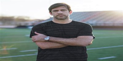 Aaron Rogers Net Worth, Age, Height, Bio, Birthday, Wiki!