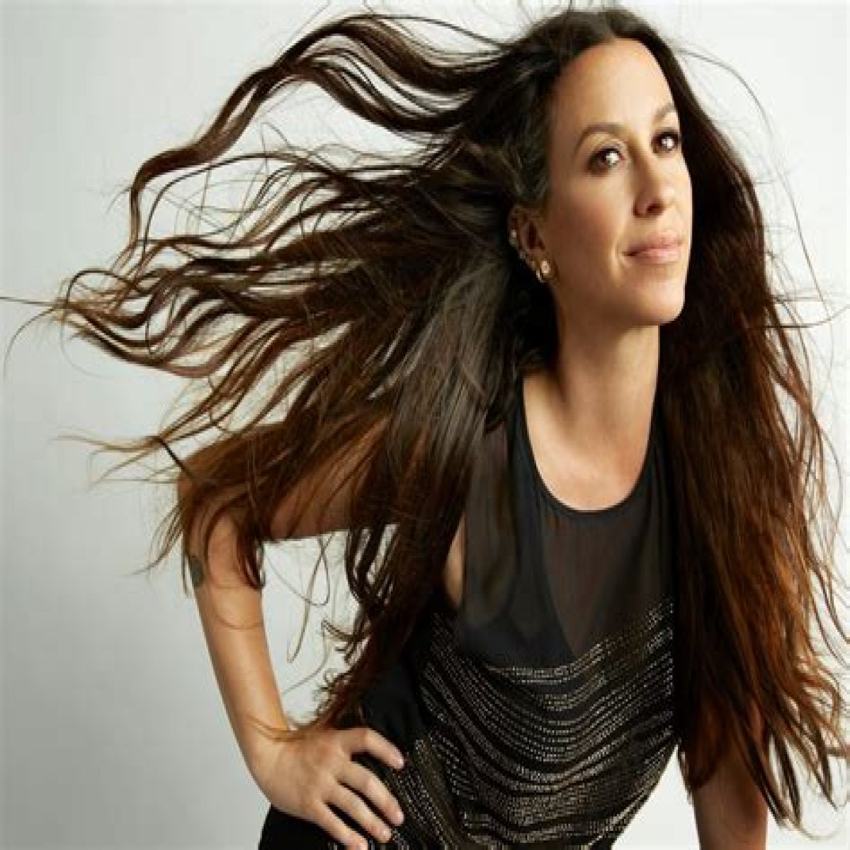 Alanis Morissette's Height: A Detailed Look At The Famous Singer's Stature