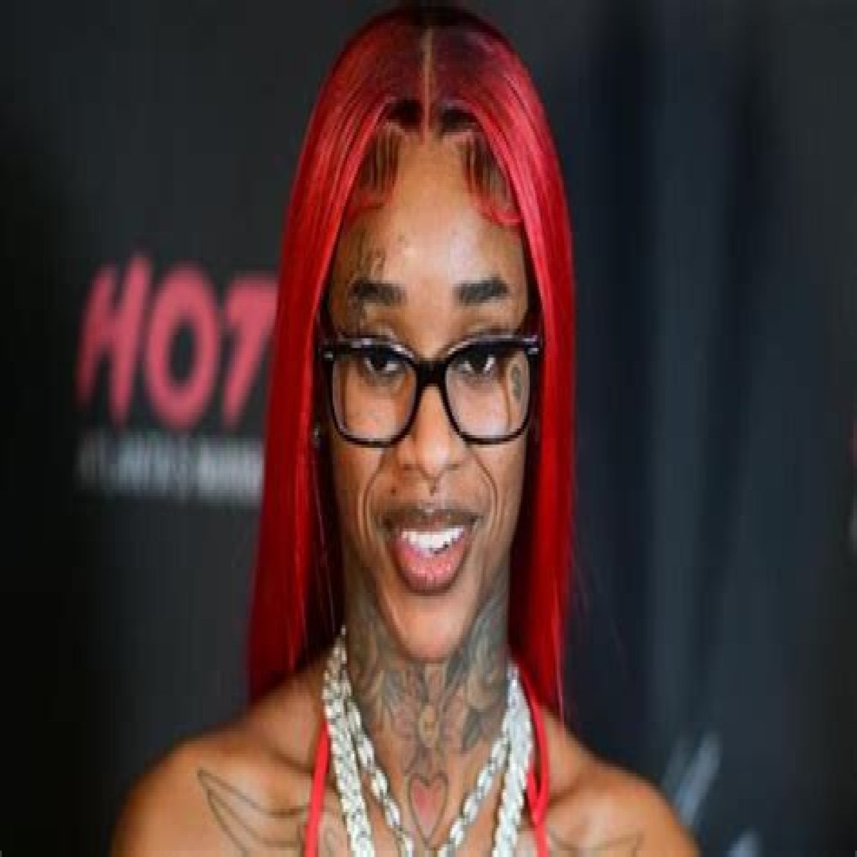 Is Sexxy Red a guy or trans? Is Sexxy Red a lesbian?