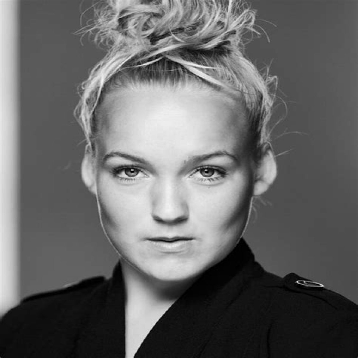 
Jessica Dinnage Height, Weight, Net Worth, Age, Birthday, Wikipedia, Who, Nationality, Biography 