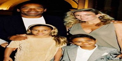Net Worth, Aunts, Grandparents, Sister Sydney Brooke