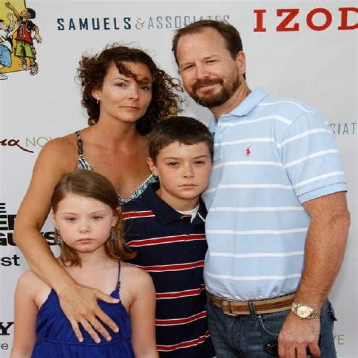 Robert Wahlberg Siblings, Net Worth, Wife Family, Bio