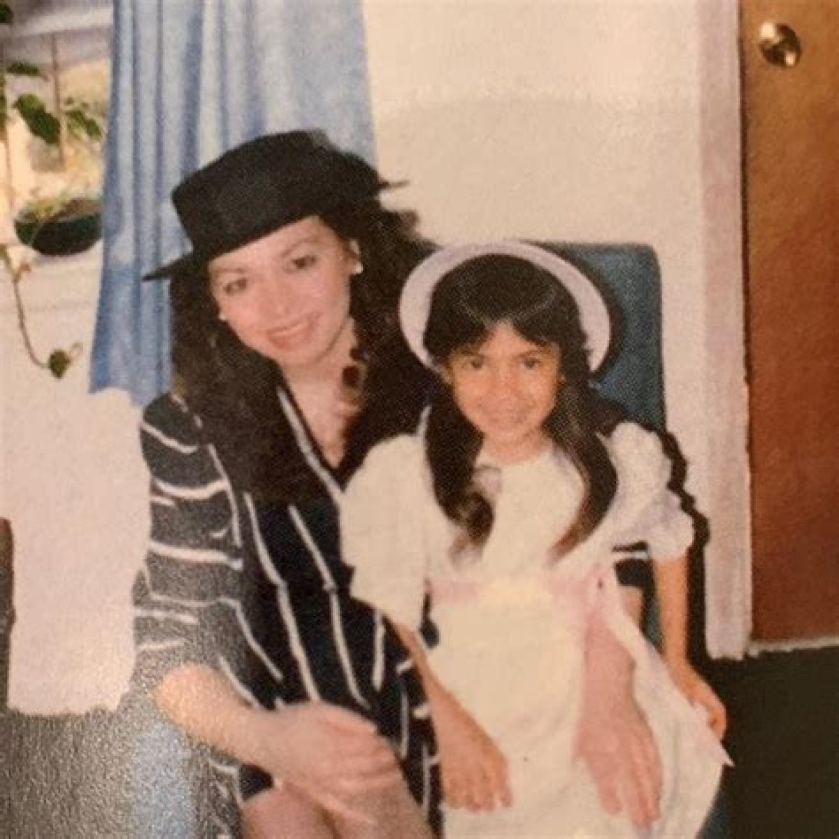 Unveiling The Multifaceted Heritage Of Nicole Scherzinger's Parents