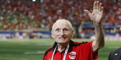 Vince Dooley Biography, Age, Height, Wife, Net Worth, Family