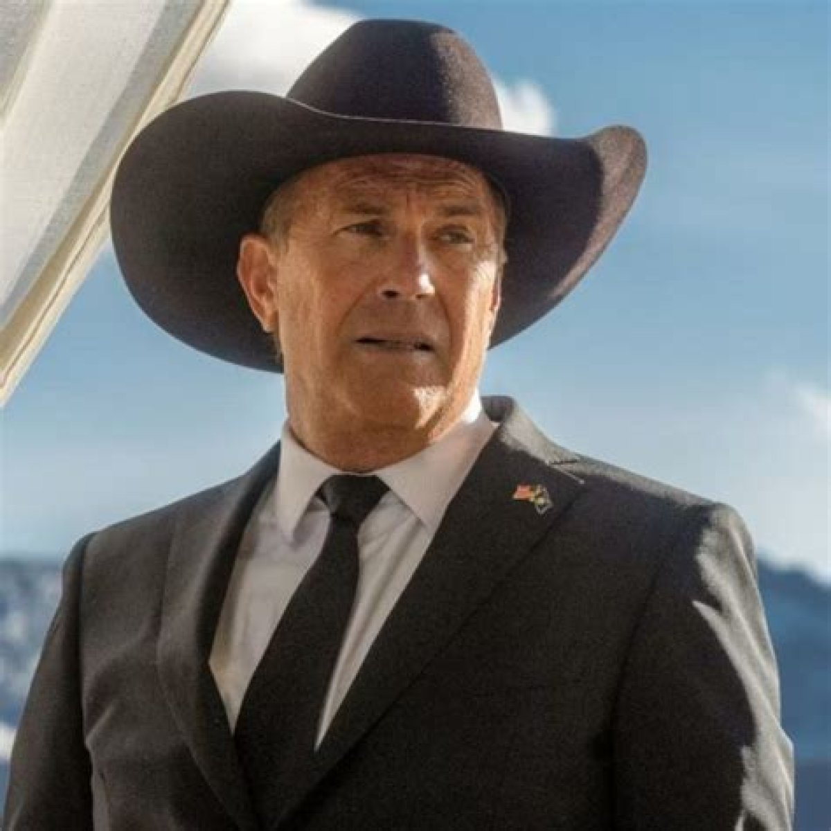 What happened to Kevin Costner's brother?