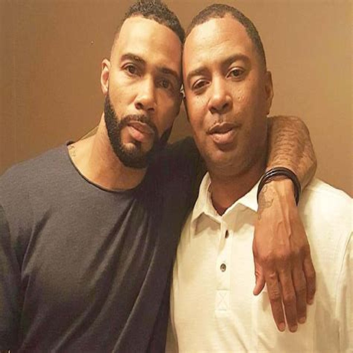 What happened to Omari Hardwick's brother?